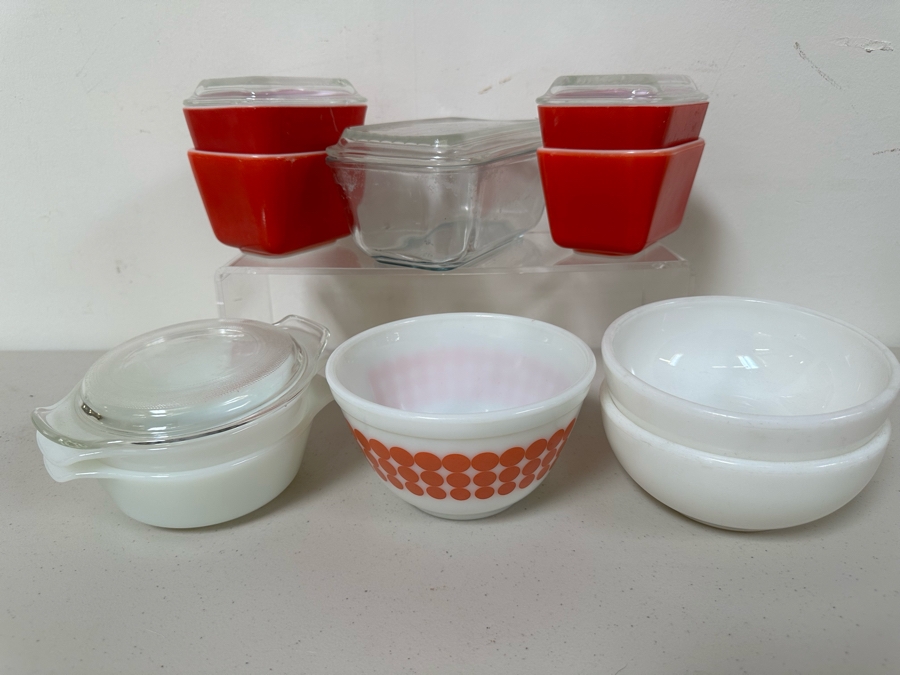 Vintage Pyrex Lot [Photo 3]