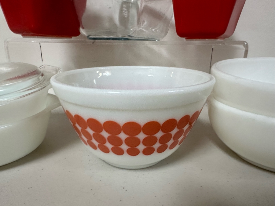 Vintage Pyrex Lot [Photo 4]