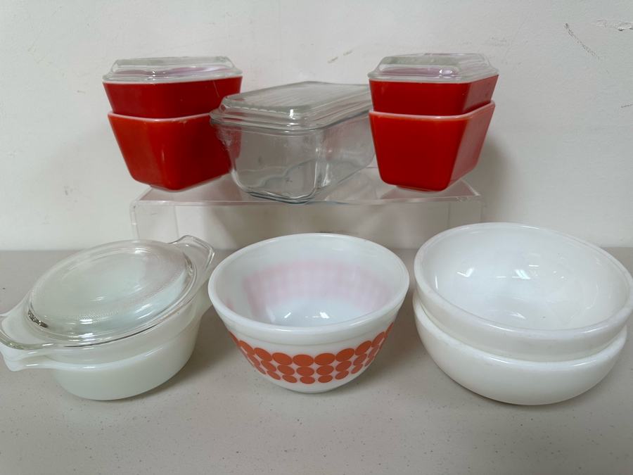 Vintage Pyrex Lot [Photo 2]