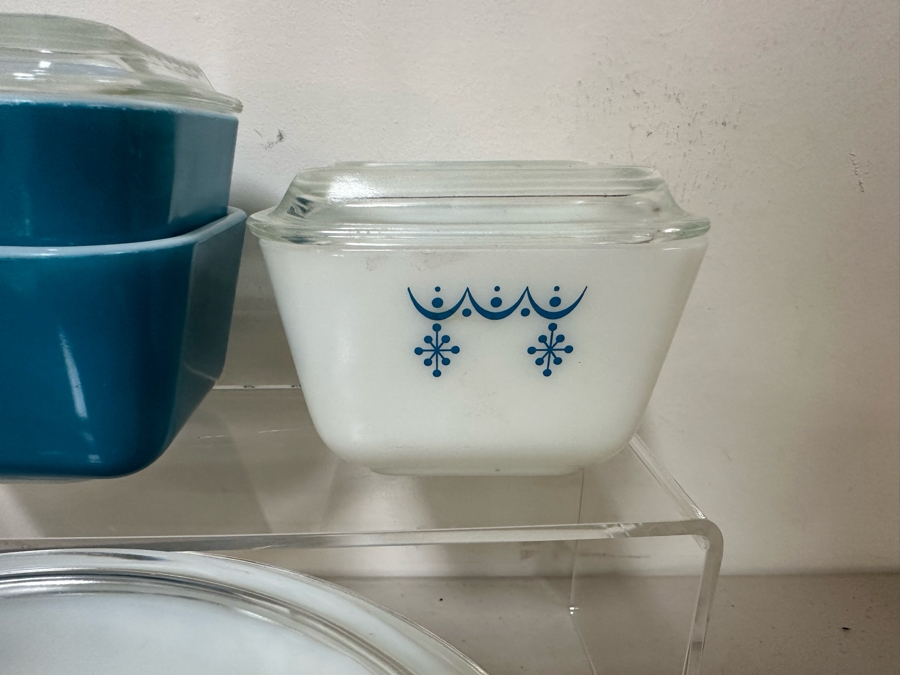 Vintage Pyrex Lot [Photo 5]