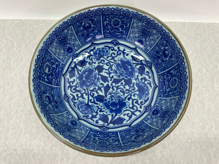 Vintage Asian Porcelain Bowl 8.5'W X 3'H [Photo 4]