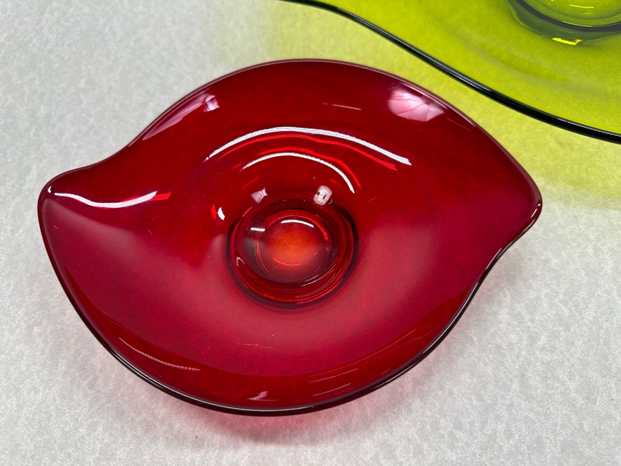 One Large Vintage Viking Glass Platter 16.5'W X 11.5'D X 1.75'H & Pair Of Small Vintage Viking Glass Blue & Red Bowls 15'W X 8.5'D [Photo 3]