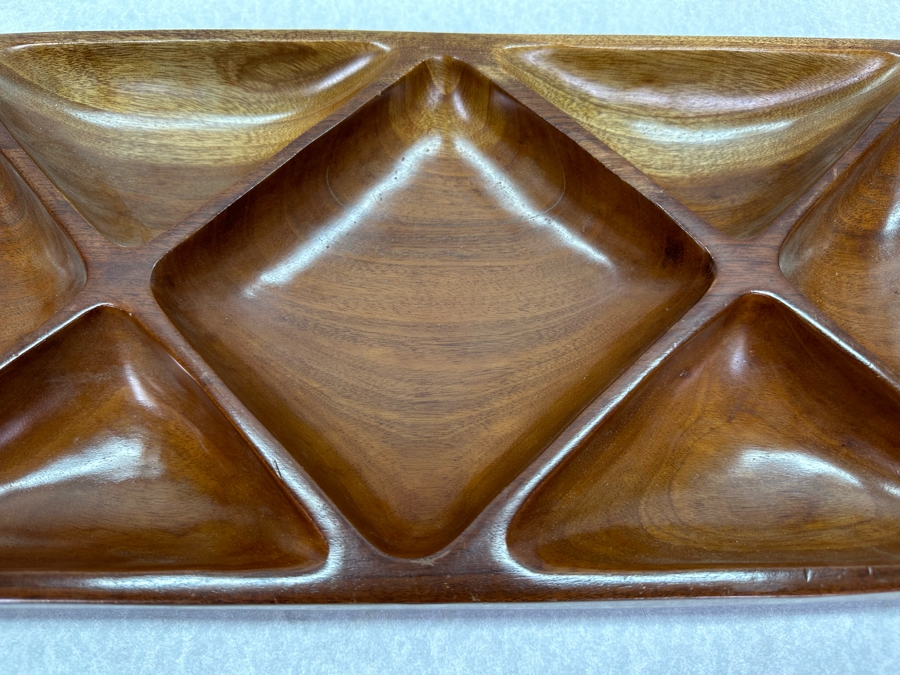 Vintage Carved Wooden Divided Serving Tray 17.5'W X 9'D X 2'H [Photo 3]