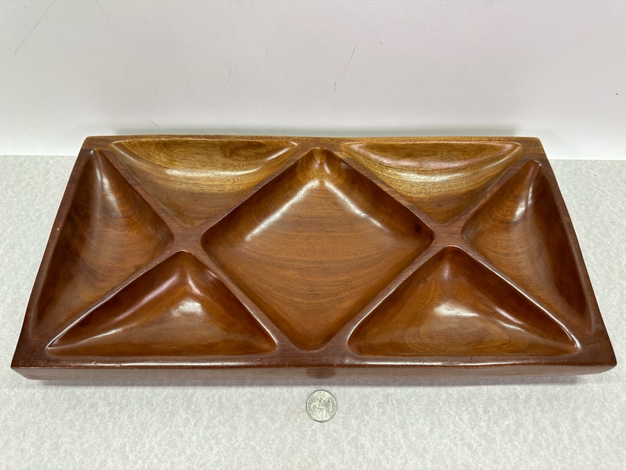 Vintage Carved Wooden Divided Serving Tray 17.5'W X 9'D X 2'H [Photo 2]