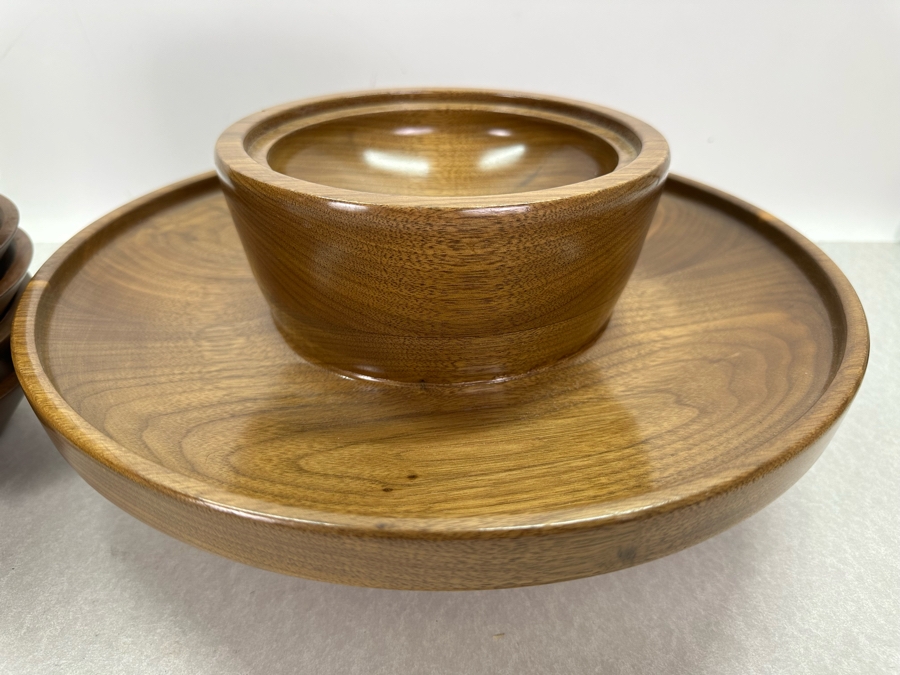 Solid American Walnut Artist Signed Turned Serving Bowl 13.5'W Signed With 12 Walnut Bowls 7'W [Photo 4]