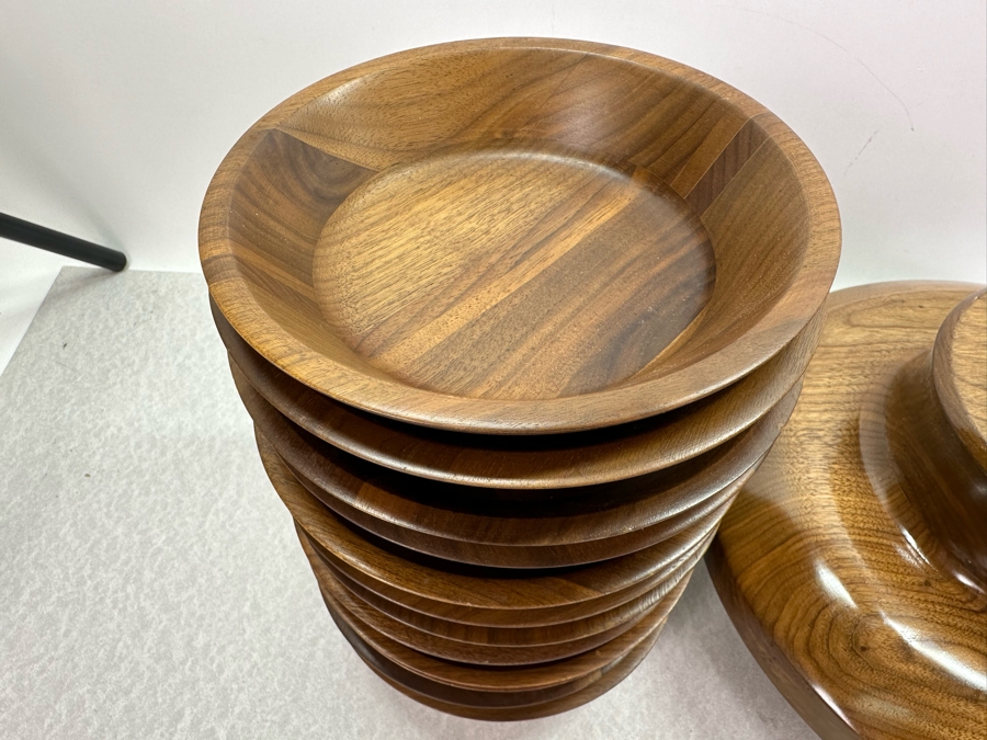 Solid American Walnut Artist Signed Turned Serving Bowl 13.5'W Signed With 12 Walnut Bowls 7'W [Photo 7]