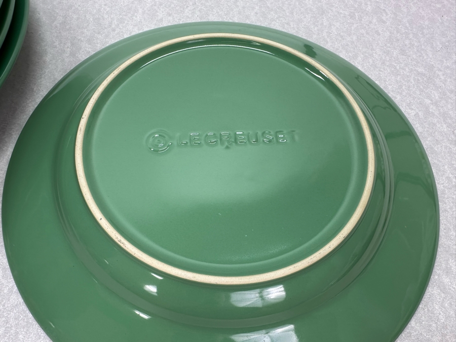Le Creuset Stoneware Plates: 4 X 10.25'R, 4 X 12'R [Photo 3]