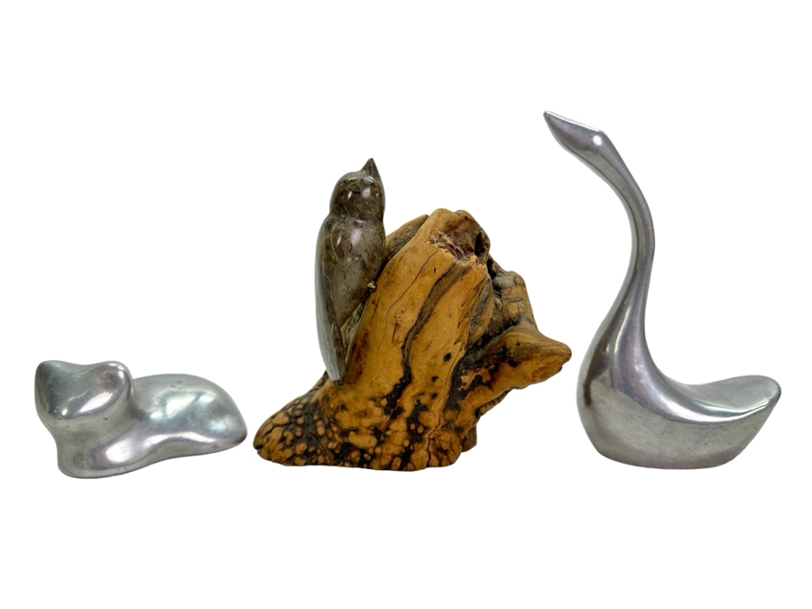 Pair Of Signed Hoselton Canada Animal Figurines And Artist Signed Carved Stone Bird On Driftwood Signed Stiles 5.5'H