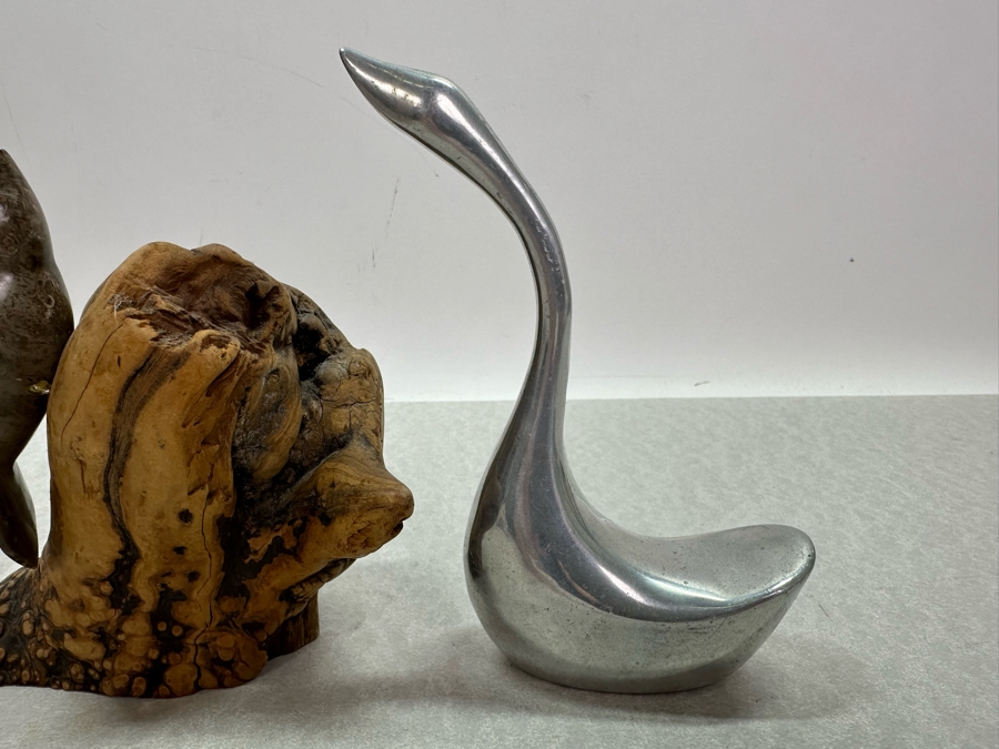 Pair Of Signed Hoselton Canada Animal Figurines And Artist Signed Carved Stone Bird On Driftwood Signed Stiles 5.5'H [Photo 3]