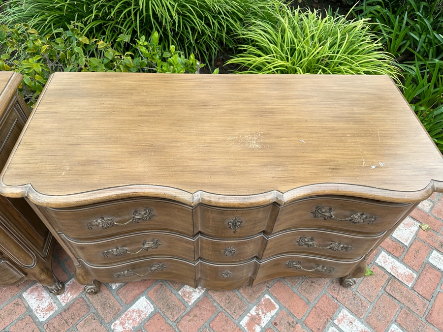 Pair Of Large Kreiss Furniture Serpentine 3-Drawer Chest Of Drawers Nightstands With Lockable Drawers 53.5'W X 24'D X 35'H Estimate $4,000 [Photo 8]