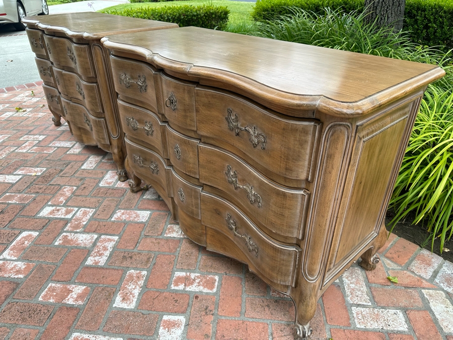 Pair Of Large Kreiss Furniture Serpentine 3-Drawer Chest Of Drawers Nightstands With Lockable Drawers 53.5'W X 24'D X 35'H Estimate $4,000 [Photo 7]