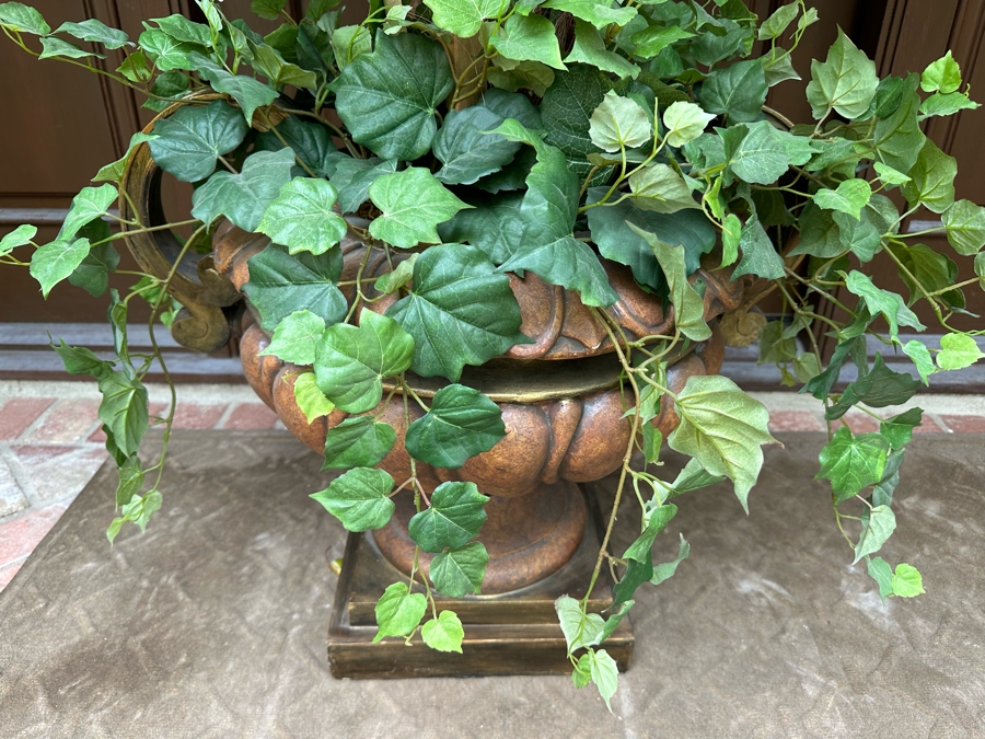 Large Artificial Indoor Palm Tree With Urn Planter Apx 102'H [Photo 3]