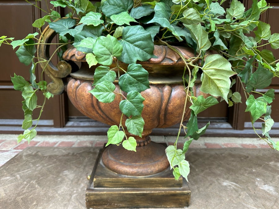 Large Artificial Indoor Palm Tree With Urn Planter Apx 102'H [Photo 4]