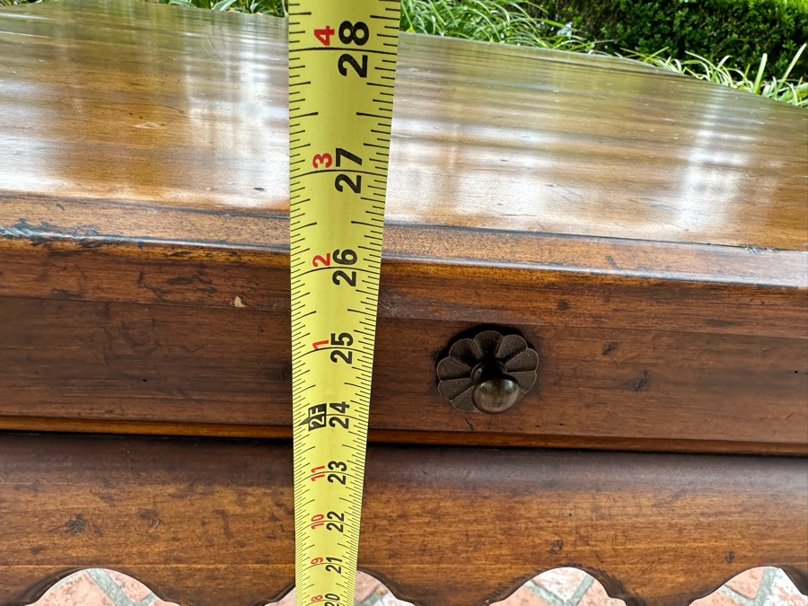 Drexel Heritage Wooden Sidetable With Drawer 30.5'W X 26'H [Photo 10]