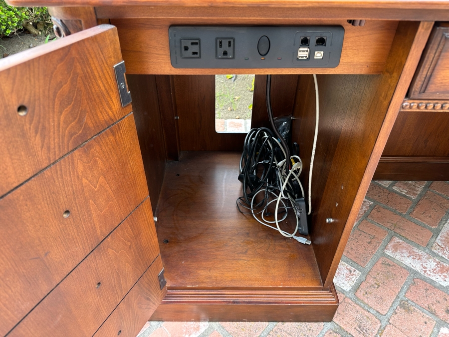 Seven Seas By Hooker Furniture Wooden Office Desk 6'W X 2'D X 31.5'H [Photo 7]