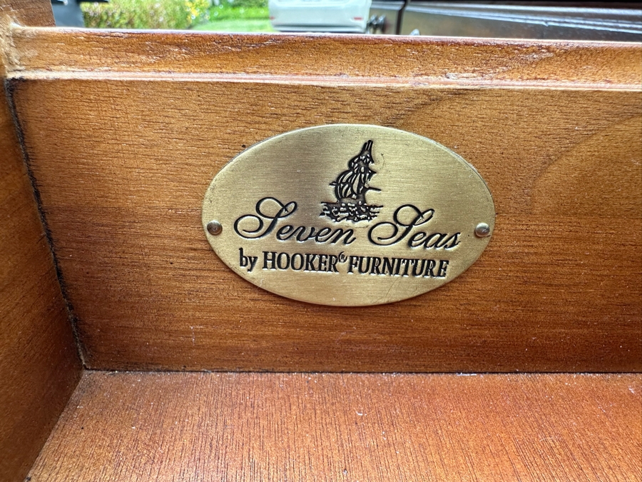 Seven Seas By Hooker Furniture Wooden Office Desk 6'W X 2'D X 31.5'H [Photo 8]