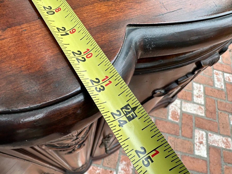 Stunning Henredon Furniture Sideboard Server Buffet Cabinet 79'W X 24'D X 41.5'H Estimate $2,000 [Photo 15]