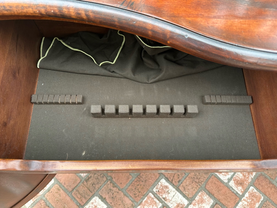 Stunning Henredon Furniture Sideboard Server Buffet Cabinet 79'W X 24'D X 41.5'H Estimate $2,000 [Photo 9]