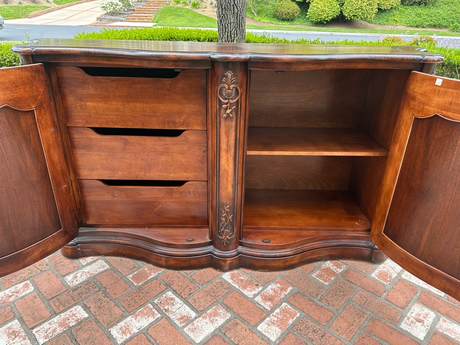 Stunning Henredon Furniture Sideboard Server Buffet Cabinet 79'W X 24'D X 41.5'H Estimate $2,000 [Photo 5]