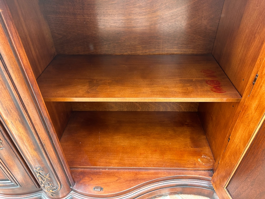 Stunning Henredon Furniture Sideboard Server Buffet Cabinet 79'W X 24'D X 41.5'H Estimate $2,000 [Photo 13]