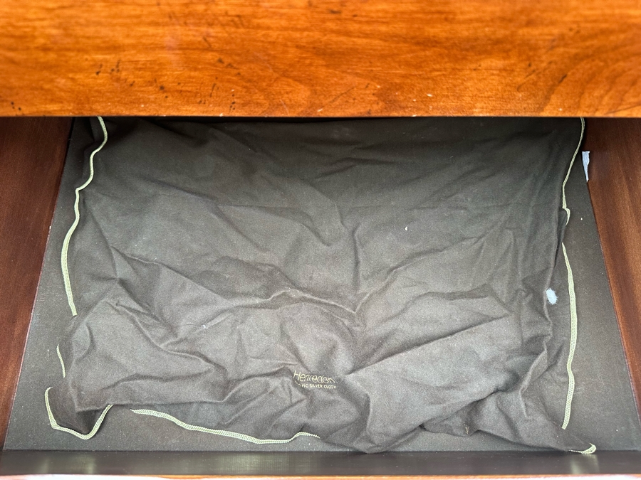 Stunning Henredon Furniture Sideboard Server Buffet Cabinet 79'W X 24'D X 41.5'H Estimate $2,000 [Photo 10]