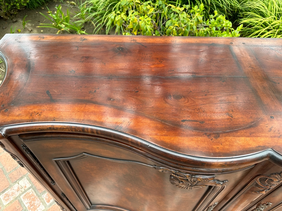 Stunning Henredon Furniture Sideboard Server Buffet Cabinet 79'W X 24'D X 41.5'H Estimate $2,000 [Photo 18]