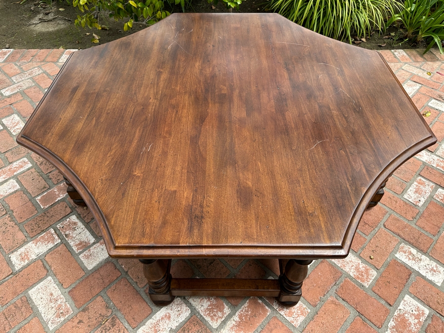 Drexel Heritage Cocktail Coffee Table 59'W X 19.5'H [Photo 4]