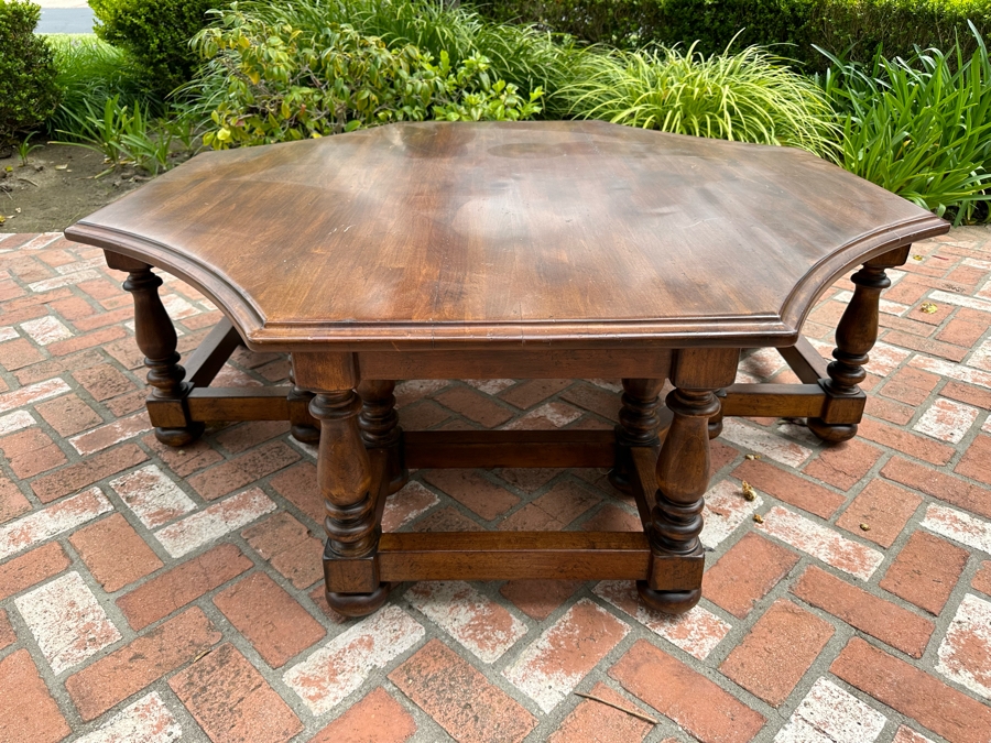 Drexel Heritage Cocktail Coffee Table 59'W X 19.5'H