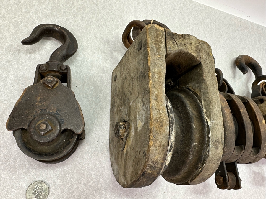 Four Vintage Wooden & Metal Pulleys [Photo 2]