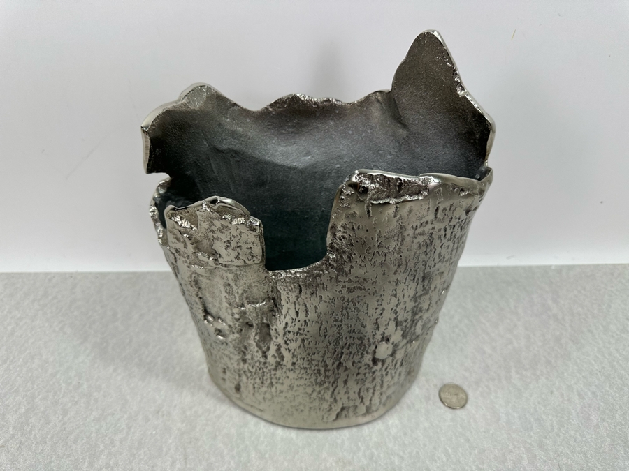 Metal Sculptural Vase, New 8'W X 11'H [Photo 2]