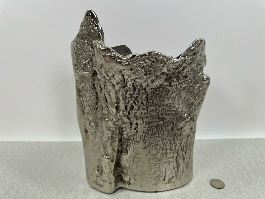 Metal Sculptural Vase, New 8'W X 11'H [Photo 3]