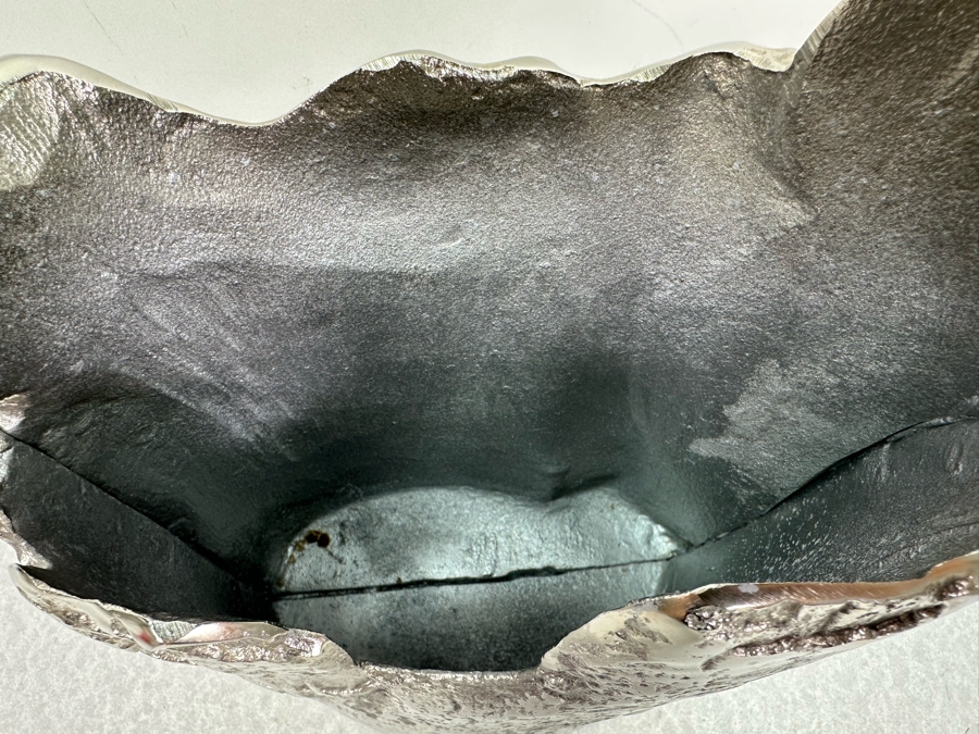 Metal Sculptural Vase, New 8'W X 11'H [Photo 6]