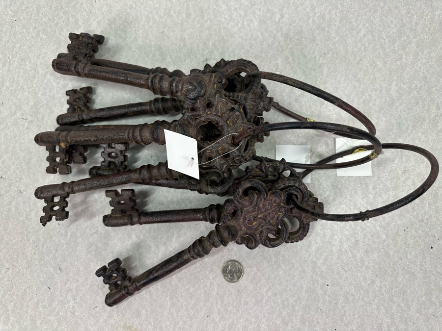 Set Of Three Large Decorative Oversized Skeleton Keys, New [Photo 4]