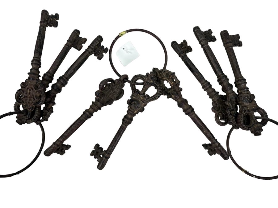 Set Of Three Large Decorative Oversized Skeleton Keys, New [Photo 1]