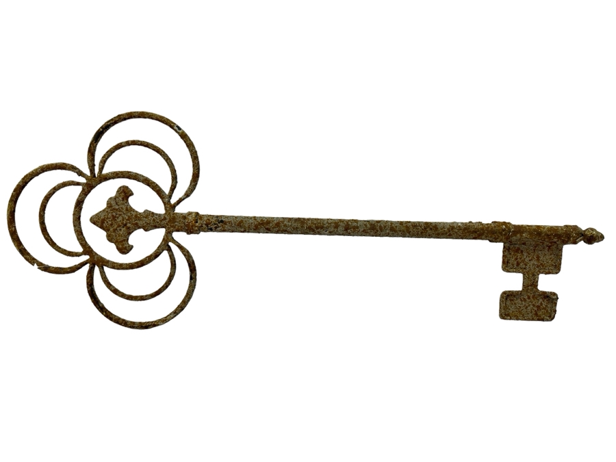 Rustic Metal Skeleton Key Wall Decor 27.5'W [Photo 1]