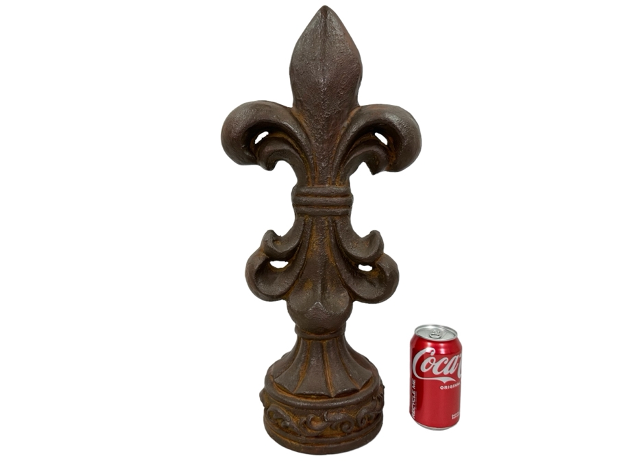 Decorative Fleur-De-Lis Resin Sculpture, New 21'H [Photo 1]