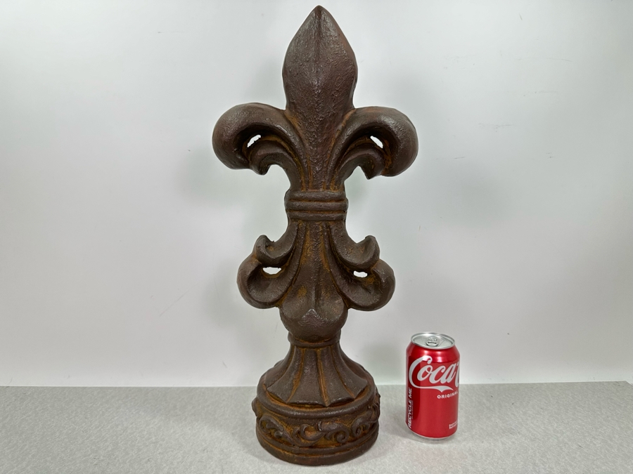 Decorative Fleur-De-Lis Resin Sculpture, New 21'H [Photo 2]
