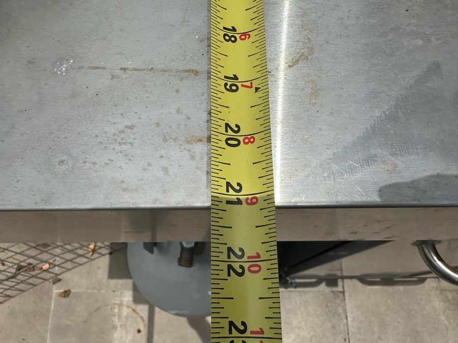 Char-Broil Commercial Grade Tru-Infrared Stainless Steel Outdoor Grill With Cover And One Propane Tank Inside Grill 53W X 21D X 49H [Photo 10]