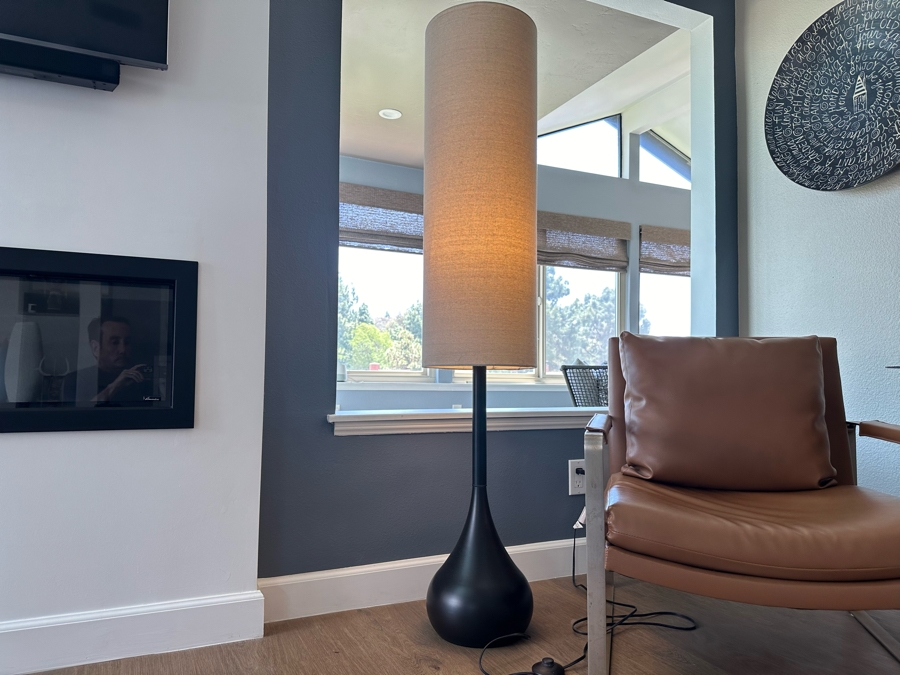 Modernist Metal Tulip Floor Lamp 62H [Photo 2]