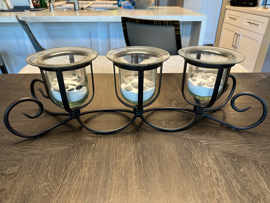 Metal Centerpiece Candle Holder 25'W [Photo 1]