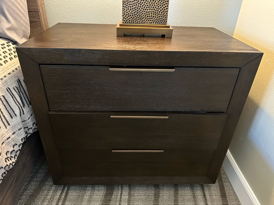 Queen Size Bed With Headboard And Bedding (Mattress Not Included) And Two Matching Nightstands 32'W X 18'D X 29.5'H [Photo 9]