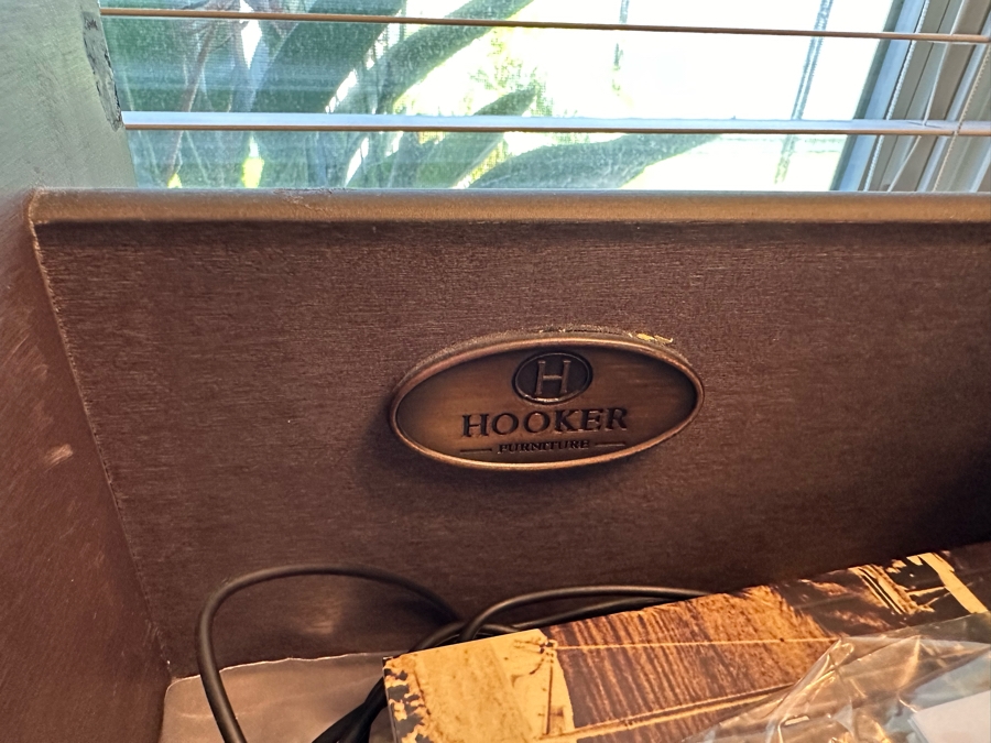 Hooker Furniture Queen Size Bed With Headboard And Footboard With Storage Drawers And Bedding (Mattress Not Included) Plus Two Matching Nightstands [Photo 11]