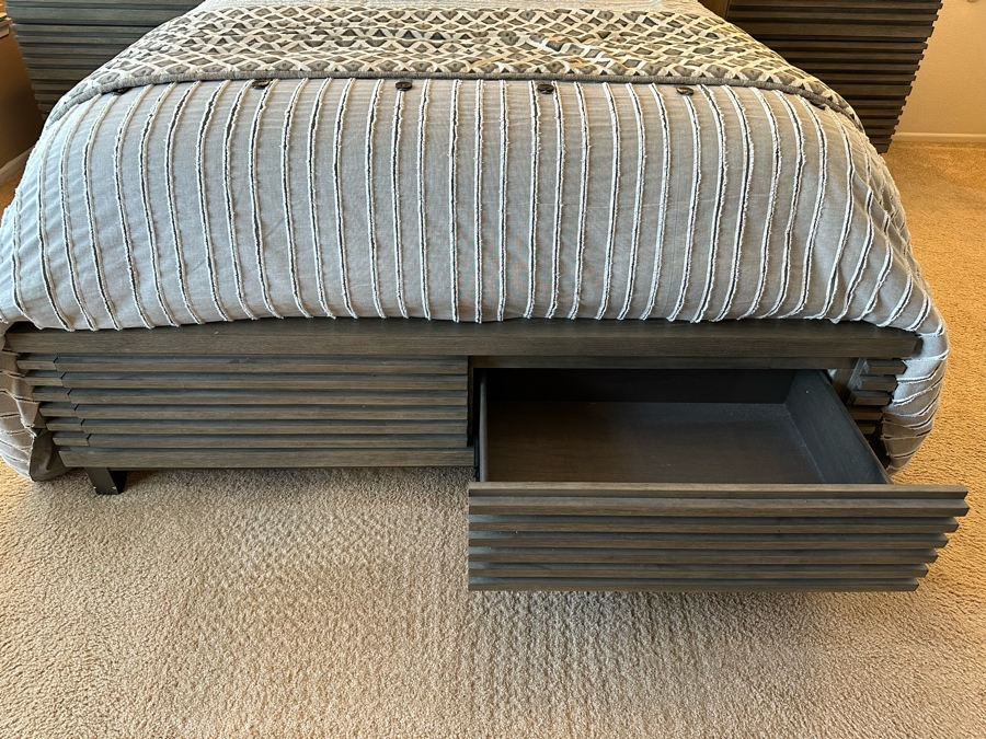 Hooker Furniture Queen Size Bed With Headboard And Footboard With Storage Drawers And Bedding (Mattress Not Included) Plus Two Matching Nightstands [Photo 9]