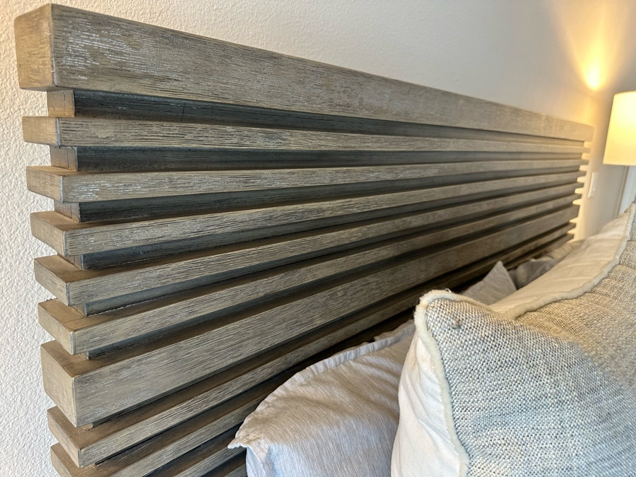 Hooker Furniture Queen Size Bed With Headboard And Footboard With Storage Drawers And Bedding (Mattress Not Included) Plus Two Matching Nightstands [Photo 12]