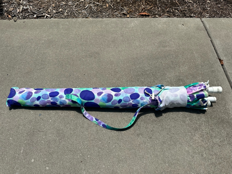 Portable Beach Umbrella [Photo 1]