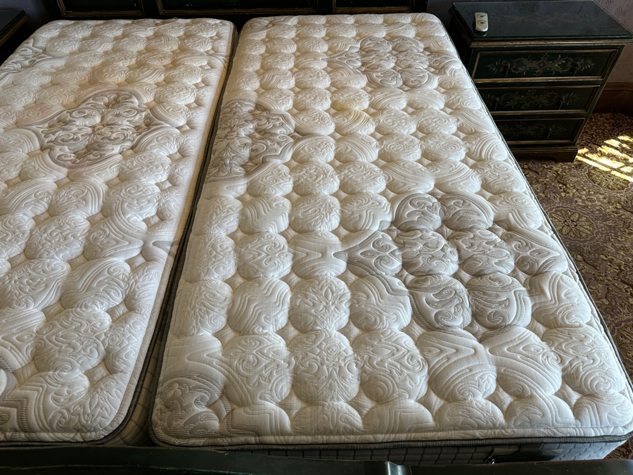 Bedroom Set Featuring King Size Bed With Footboard & Headboard Plus Matching Nightstands By South Cone Trading Company With Optional Mattress / Boxsprings [Photo 10]