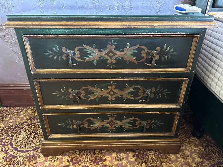 Bedroom Set Featuring King Size Bed With Footboard & Headboard Plus Matching Nightstands By South Cone Trading Company With Optional Mattress / Boxsprings [Photo 4]