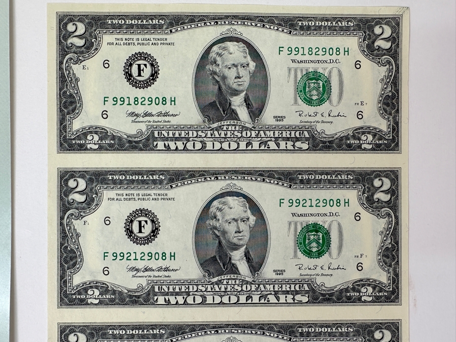 Uncut Sheet Of Uncirculated 1995 $2 Dollar Bills 4 Bills From The Bureau Of Engravings & Printing [Photo 2]