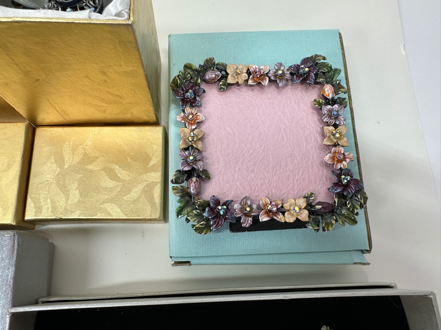 Collection Of New Metal Picture Frames And Boxes [Photo 4]