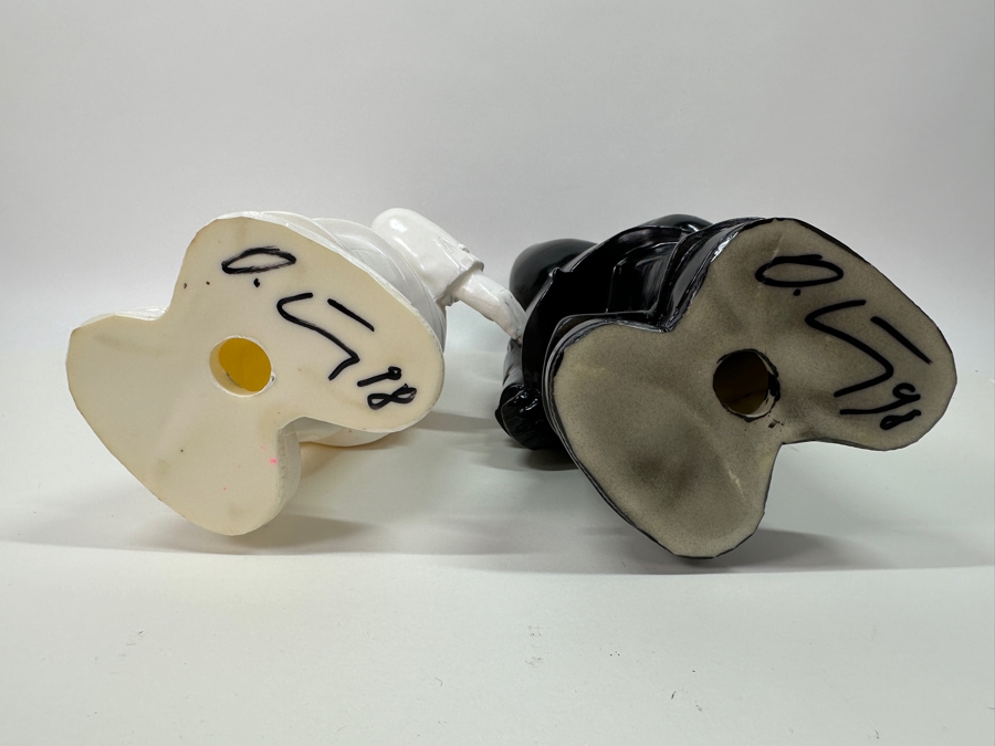 Pair of Vintage Ottmar Hörl Welcome Gnomes - Hand Signed On Bottom Of Feet 1998 14.5'H [Photo 2]
